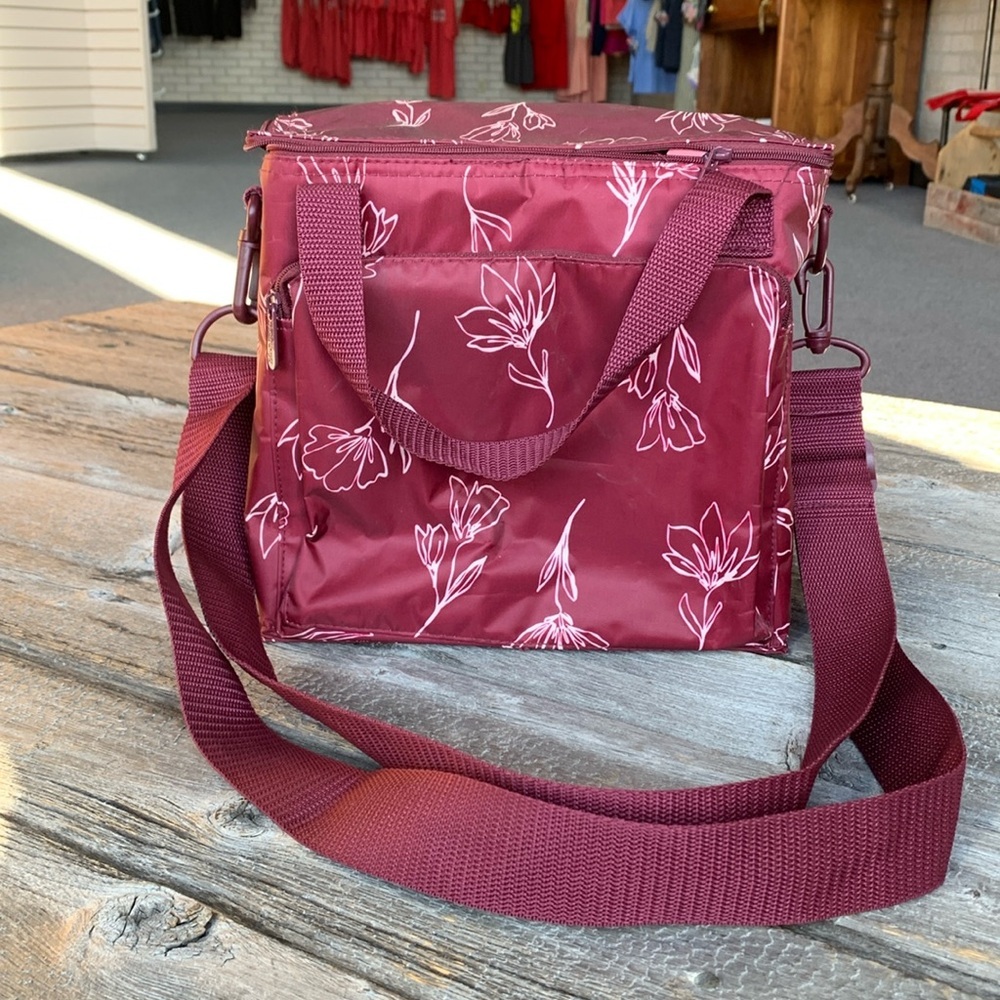 Thirty-One Insulated Lunch Bag - Burgundy Floral